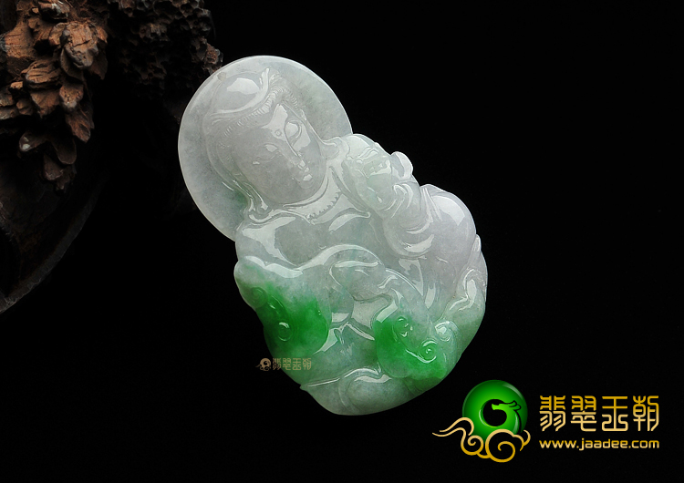 糯冰种淡春带彩观音挂件