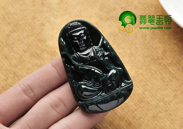 糯冰种墨翠观音挂件