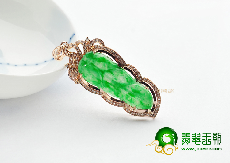 (超值推荐)糯冰种飘翠镶玫瑰金金枝玉叶胸坠(真钻)