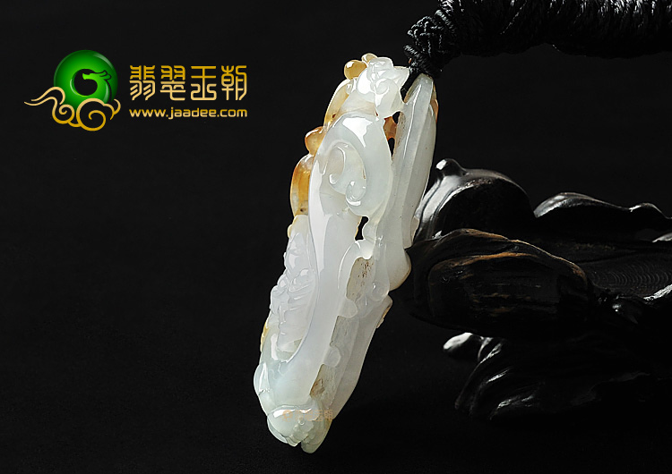 糯冰种褐黄翡龙如意挂件