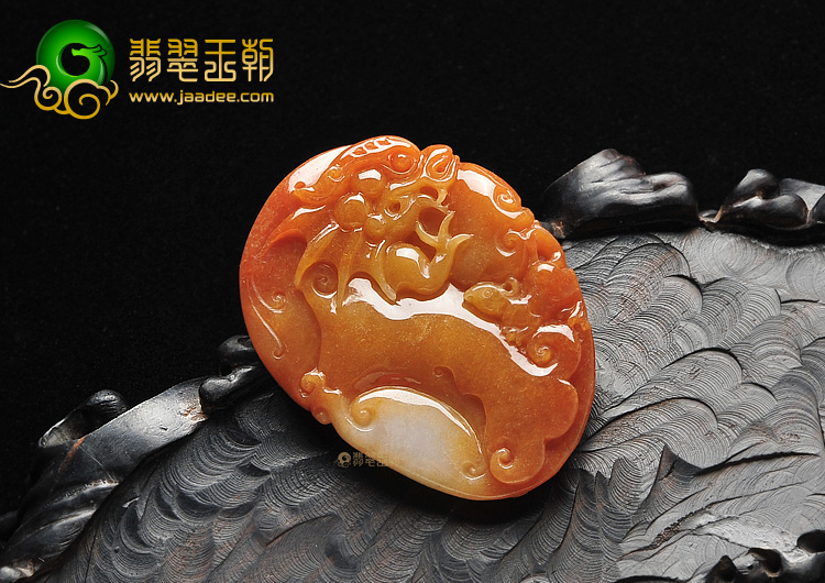 糯冰种红黄翡龙如意挂件