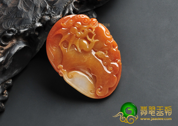 糯冰种红黄翡龙如意挂件