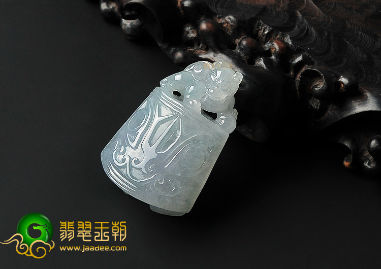 糯冰种晴水钟上发财挂件