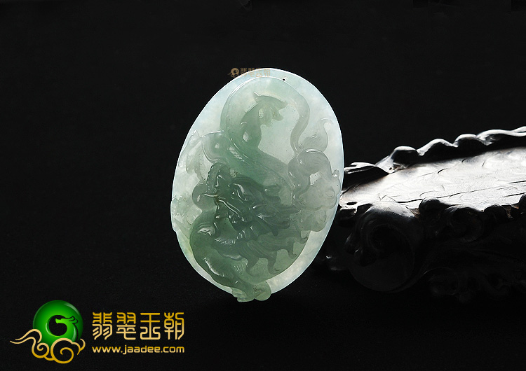 糯冰种晴水龙牌挂件