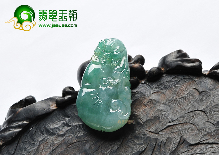 糯冰种晴水龙行如意挂件
