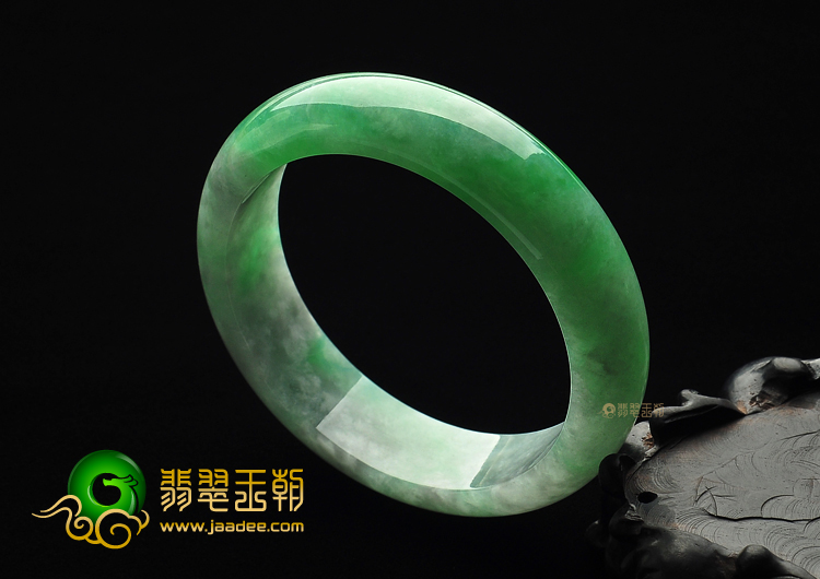 糯冰种翠色手镯(58.8mm)
