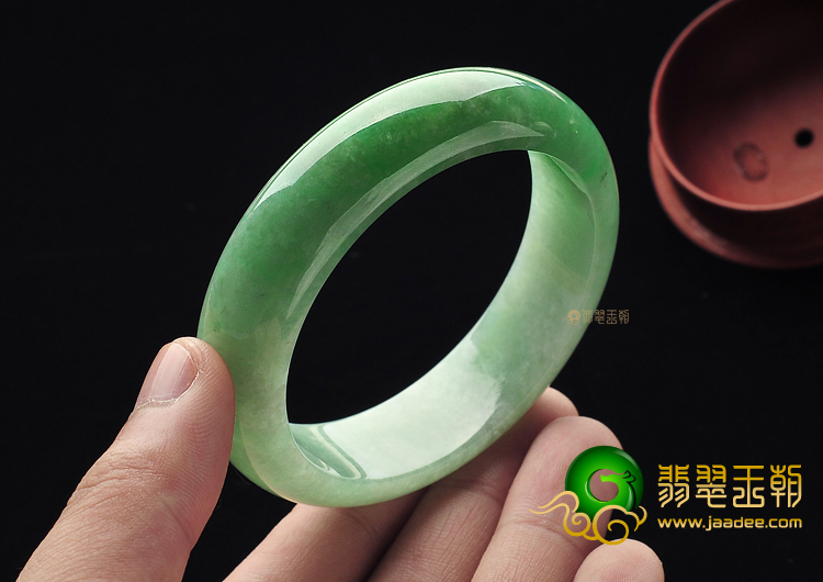 糯冰种飘翠手镯(57.8mm)