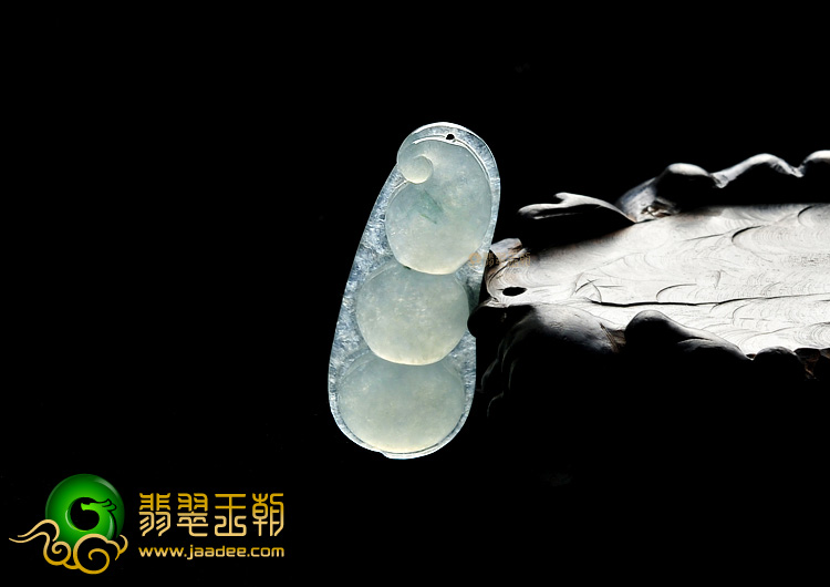 冰种晴水四季豆挂件