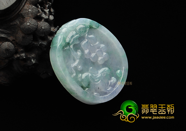 糯冰种紫罗兰飘花玉兔挂件