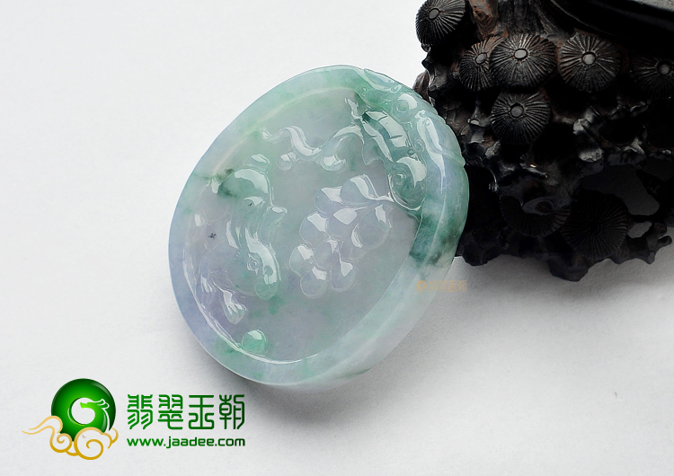 糯冰种紫罗兰飘花玉兔挂件