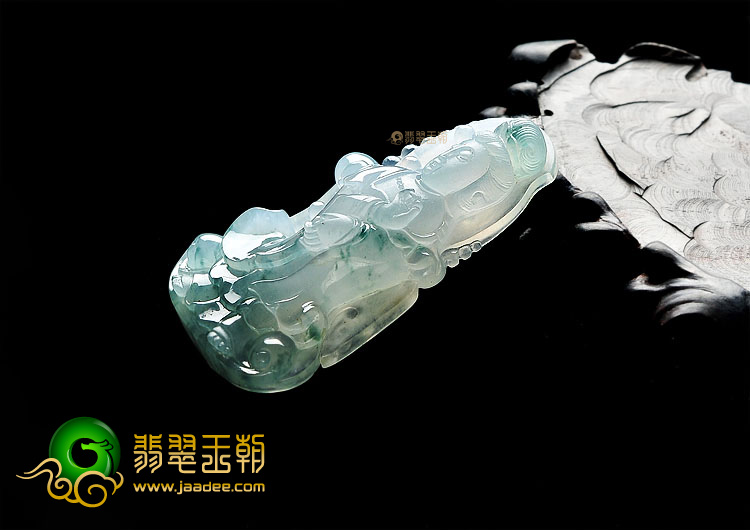 冰种飘花站观音挂件