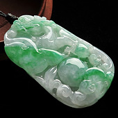 (超值推荐)糯冰种翠色缅甸翡翠A货龙行如意挂件