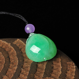 糯冰种翠色福瓜挂件