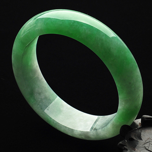 糯冰种翠色手镯(57.5mm)