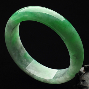 糯冰种翠色手镯(58.8mm)