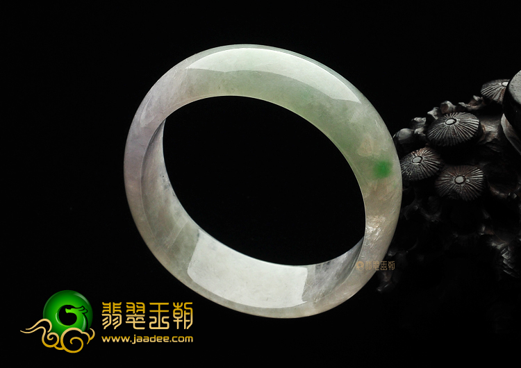 糯冰种略飘翠贵妃镯(58mm-49.8mm)
