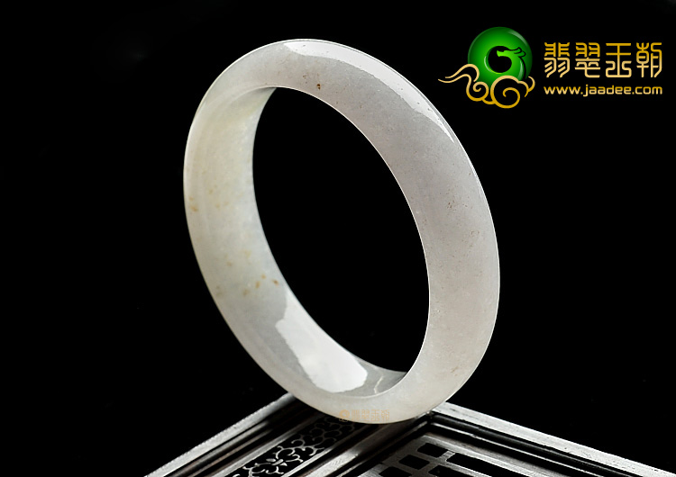 糯冰种略飘花手镯(58.8mm)