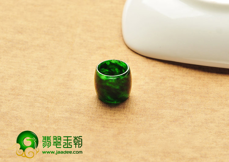 糯冰种癣加绿路路通挂件