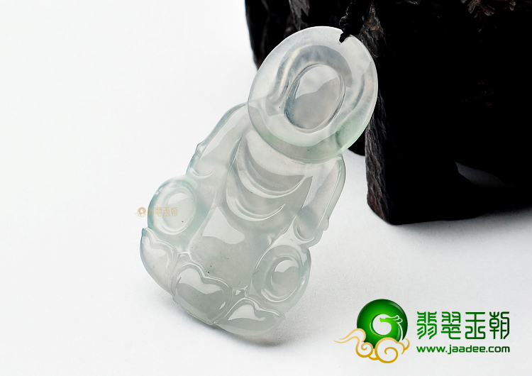 冰种淡晴水观音挂件