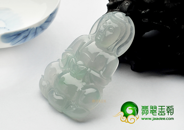 冰种淡晴水观音挂件