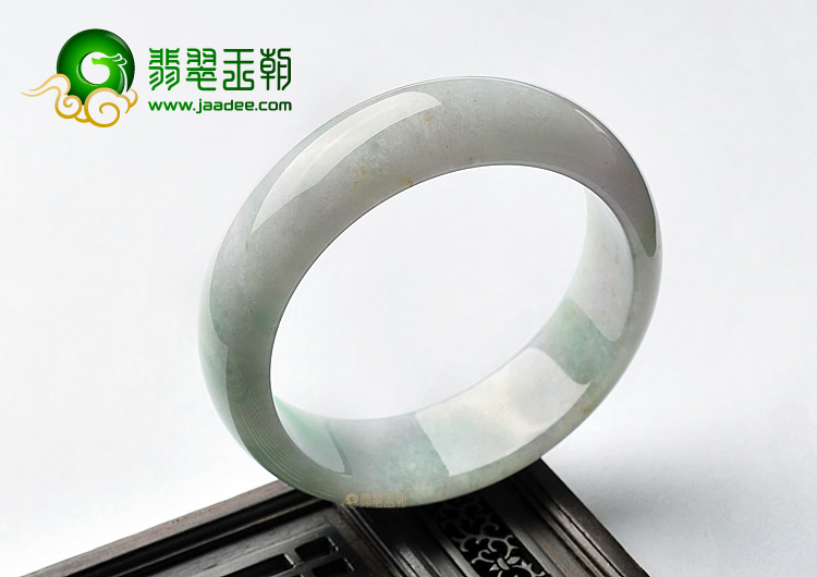 糯冰种淡春带彩手镯(56mm)