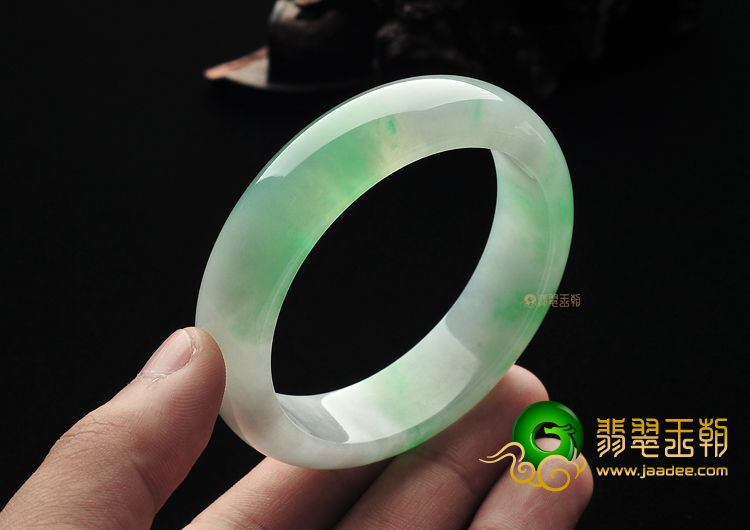 (超值推荐)冰种飘翠手镯(56.1mm)