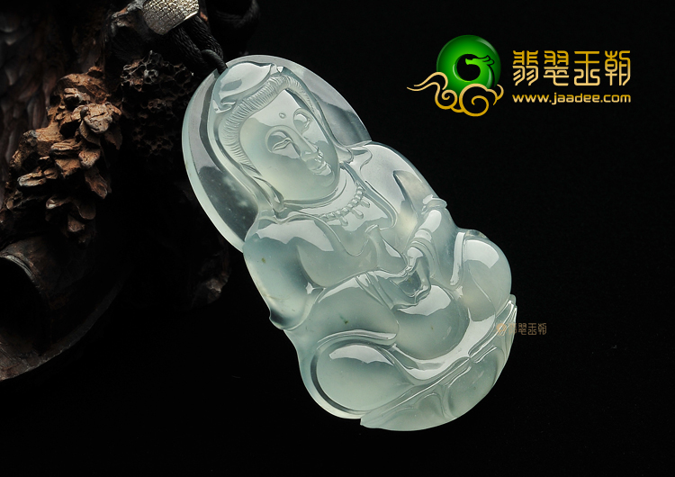 冰玻种淡晴水观音挂件