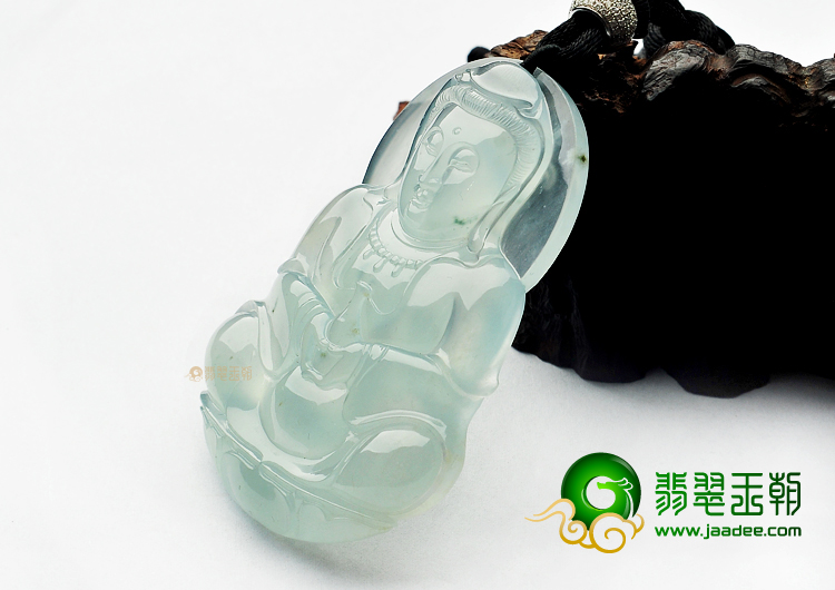 冰玻种淡晴水观音挂件