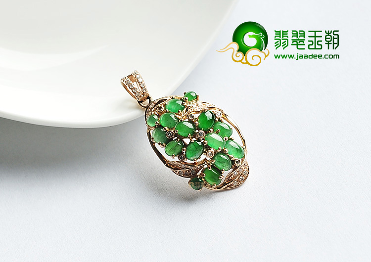 冰种阳绿镶玫瑰金花型胸坠(真钻)