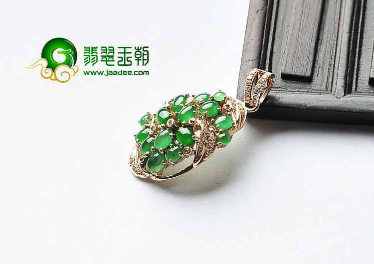 冰种阳绿镶玫瑰金花型胸坠(真钻)