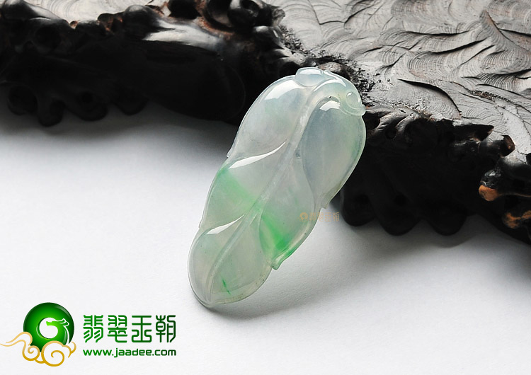 冰种飘翠叶子挂件