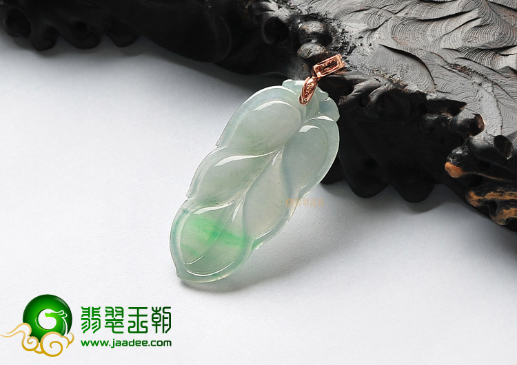冰种飘翠叶子挂件