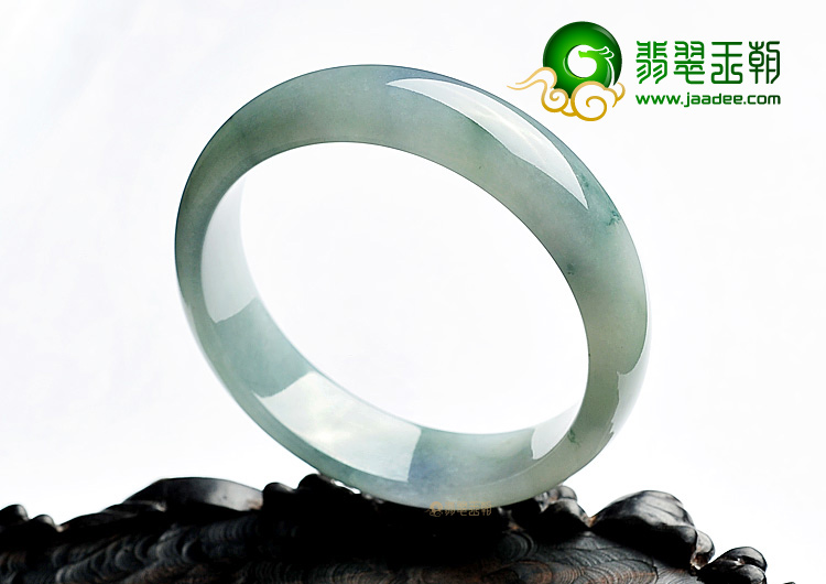 糯冰种飘花略带紫罗兰手镯(61.2mm)
