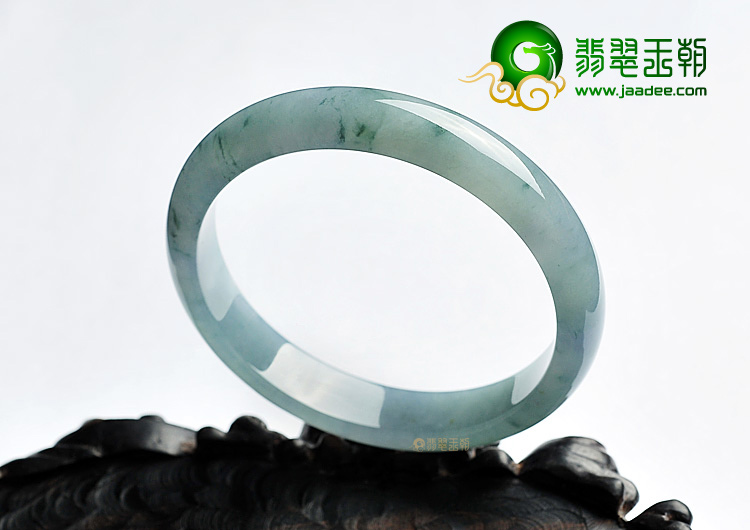 糯冰种飘花略带紫罗兰手镯(57mm)