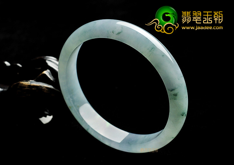 糯冰种飘花略带紫罗兰手镯(57mm)