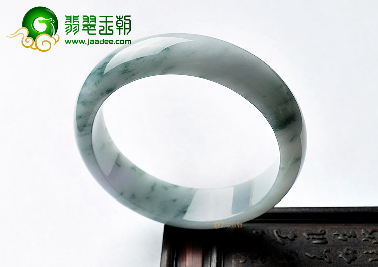 糯冰种飘花略带紫罗兰手镯(59.1mm)