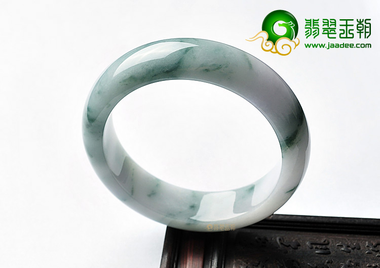 糯冰种飘花略带紫罗兰手镯(56mm)