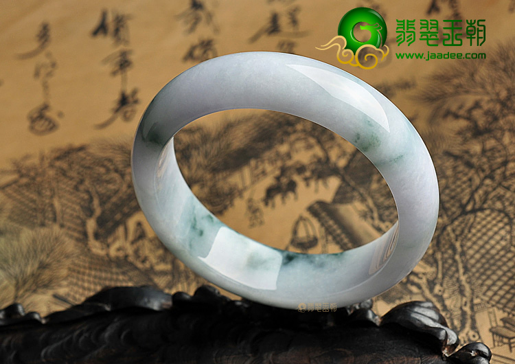 糯冰种飘花略带紫罗兰手镯(57.8mm)