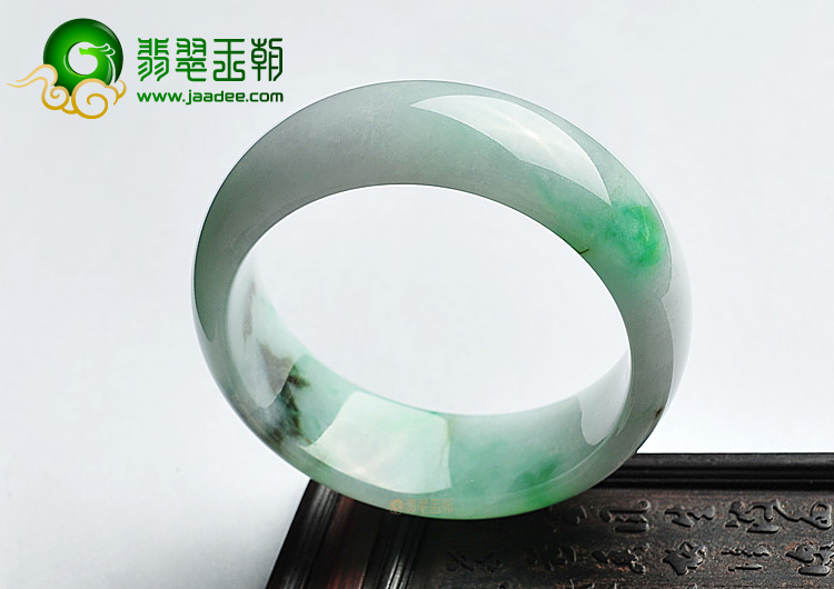 糯冰种飘翠手镯(55.1mm)