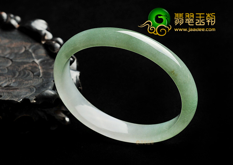糯冰种晴水贵妃镯(55mm-47mm)