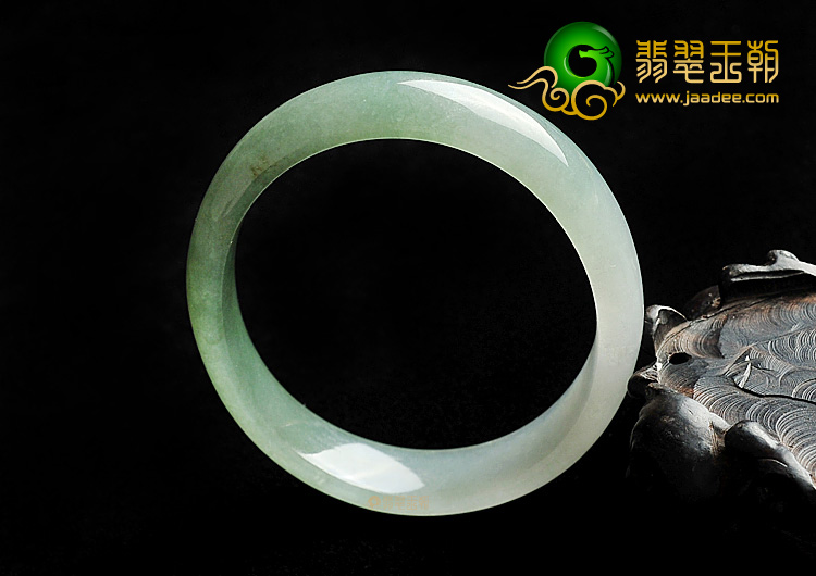 糯冰种晴水贵妃镯(55mm-47mm)