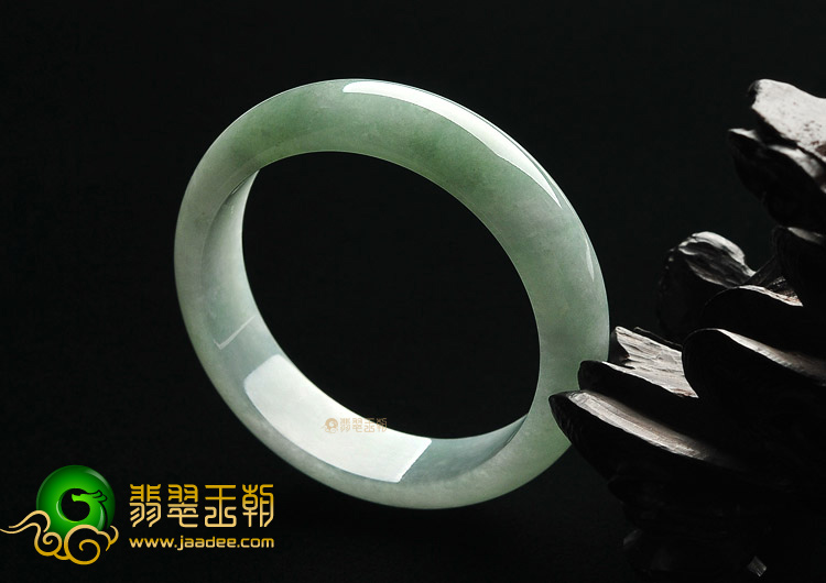 糯冰种晴水手镯(53.7mm)