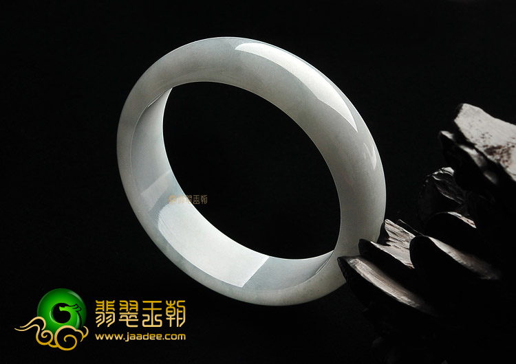 糯冰种晴水手镯(59.6mm)