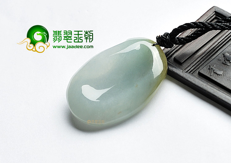 冰种晴水略带黄翡观音头挂件