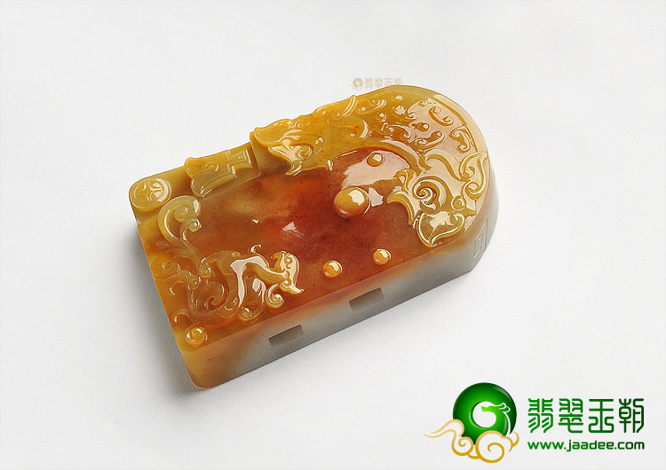 糯冰种褐黄翡仿古龙凤挂件
