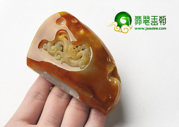 糯冰种褐黄翡仿古龙挂件