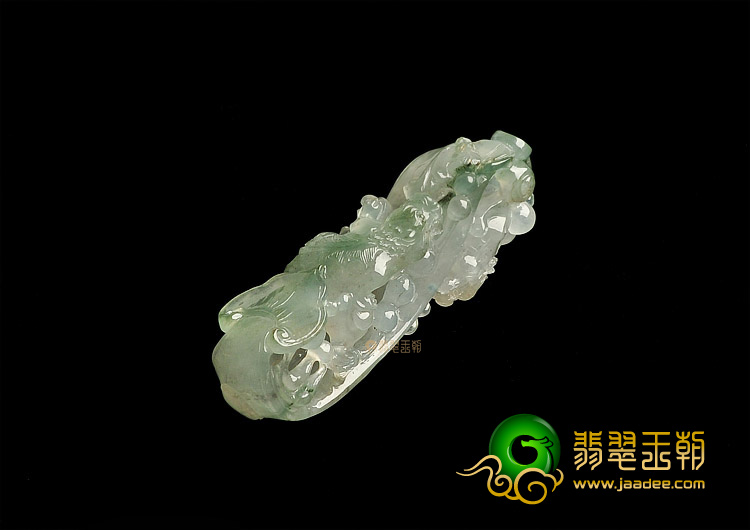 冰种略飘花龙钩挂件