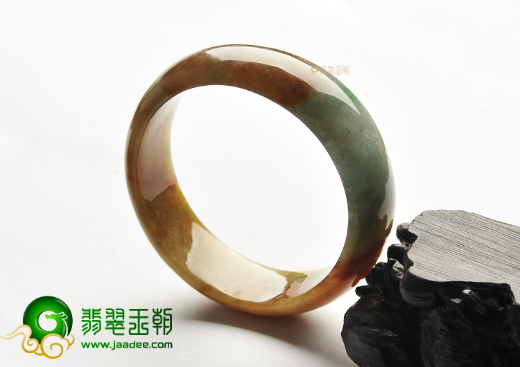 糯冰种褐黄翡贵妃镯（57.8mm-55.9mm）
