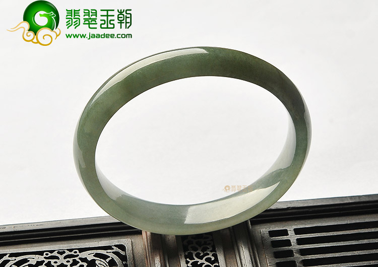 糯冰种晴水贵妃镯（55mm-46mm）