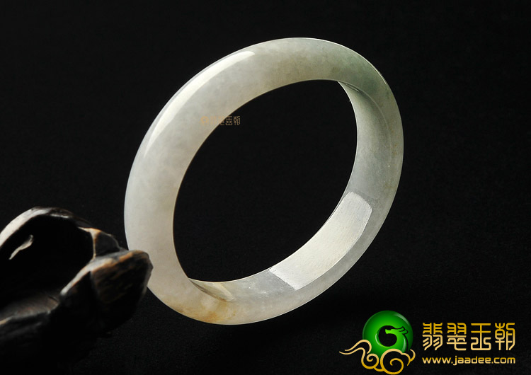 糯冰种晴水贵妃镯（54.8mm-49.1mm）